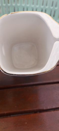 Silk Cut Purple advertising, water jug ,collectors item,,little chip on rim overall good,see pictures for condition, collectors item,,sold as seen