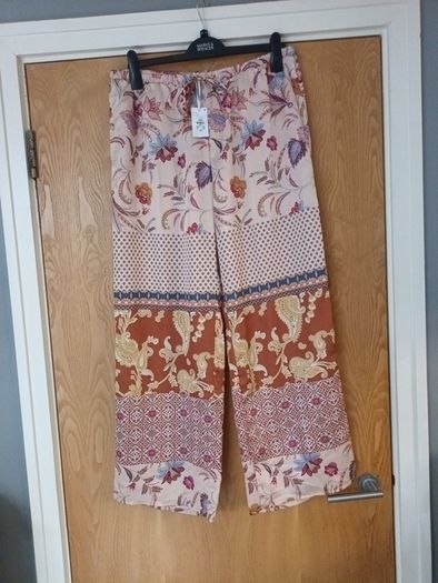 Primark  Faux  Silk Trousers. S.M - 12/14.      B.N.W.T