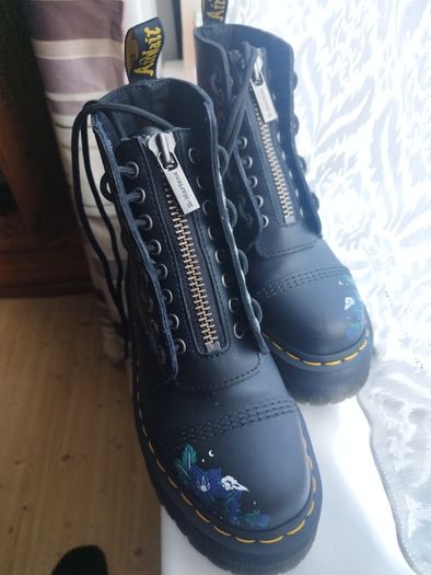 Doc martens Sinclair Mystic Floral Boots Size 5 As New
