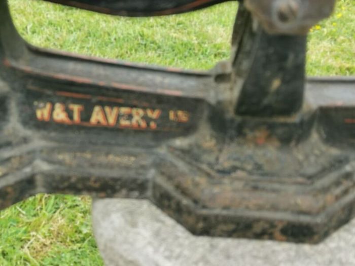 An Antique 10Lb Avery Scales & weights