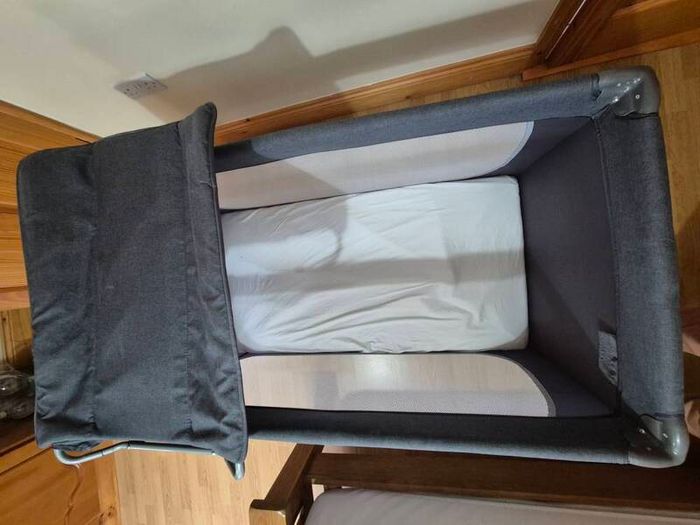 travel cot