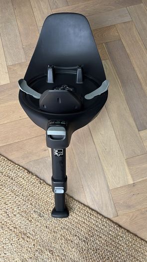 Cybex Cloud Z i-Size infant car seat