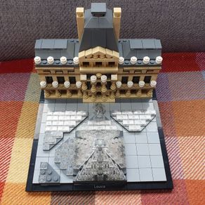 Lego Architecture 21024 Louvre