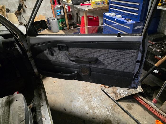 toyota starlet breaking