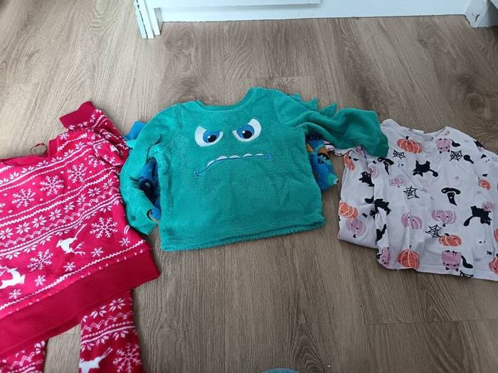 Girl clothes bundle age 3-4