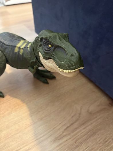 3 big dinosaurs