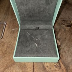 9 carat Fields White gold Ribbon Necklace