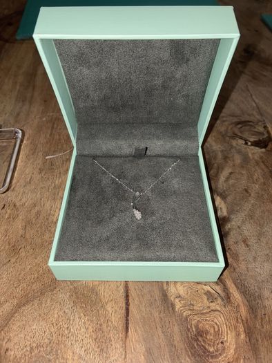 9 carat Fields White gold Ribbon Necklace