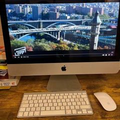 Apple iMac 21.5 inch Mid-2010 + Magic Keyboard + Magic Mouse