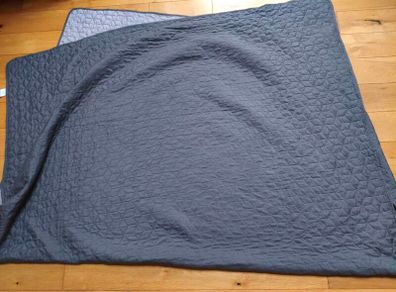 Bed throw