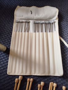 Knitting needles