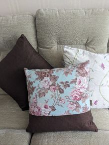 3 Linen AU MAISON Cushions.