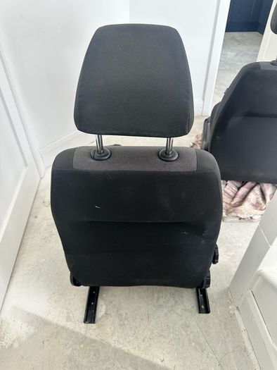 Volkswagen Caddy Mk4 Trendline Seats