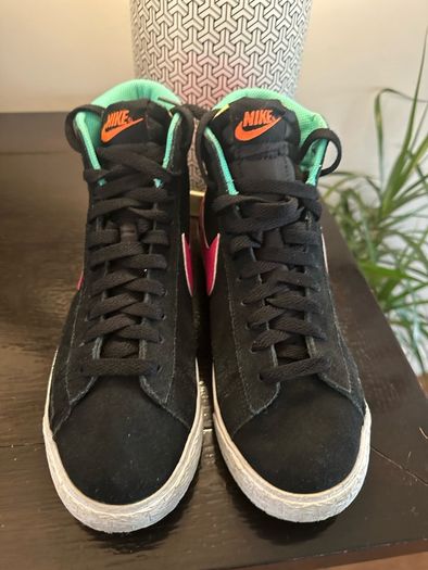 Nike Blazer - Black, Pink & Green
