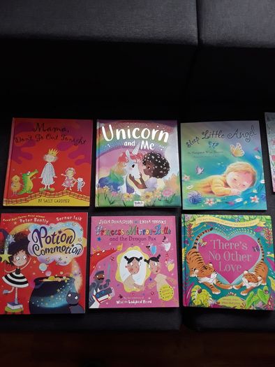 25 toddler books in perfect condition