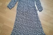 Elegant flowy dress