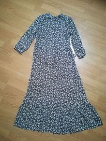 Elegant flowy dress