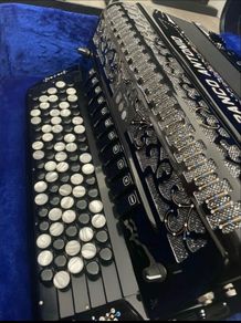 Italian Button Accordion c-griff