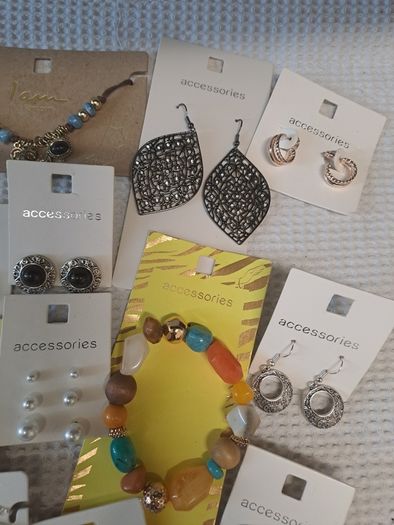 Large 20 piece bundle of new jewellery