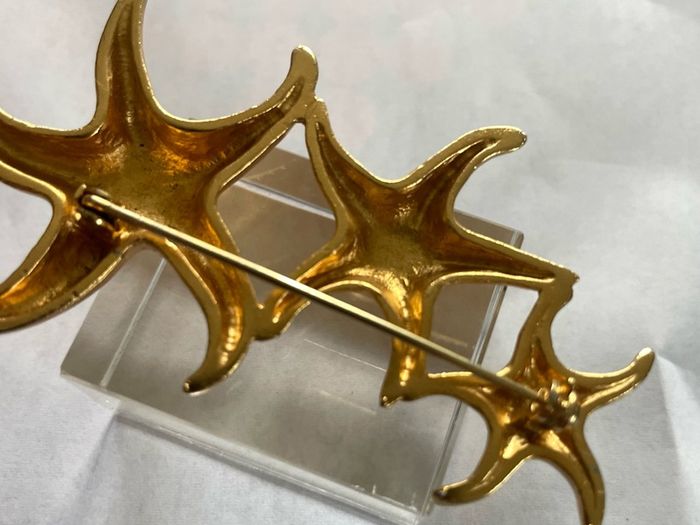 Brooch