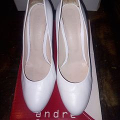 ladies leather shoes