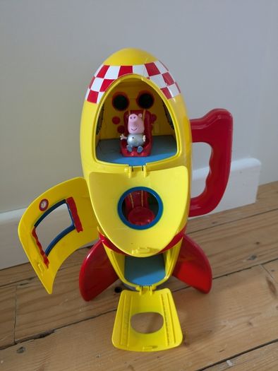 George pig astronaut figurine and rocket