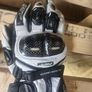biker gloves Image 3