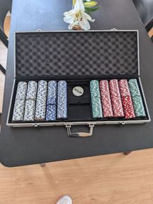 500-chip poker set in aluminium case