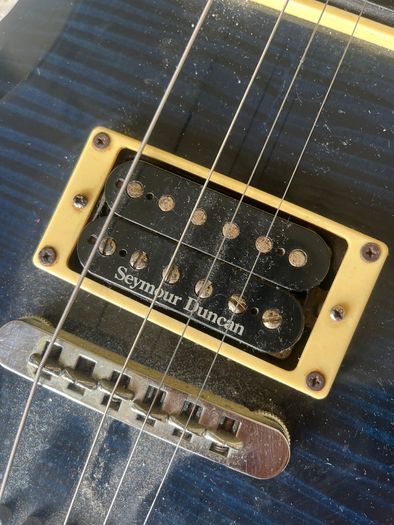 Yamaha AES 620 (Royal Blue). High-End Specs. Good price due to needing cleanup and strings.