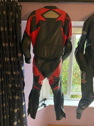RST voltage leathers