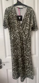 Ladies dress