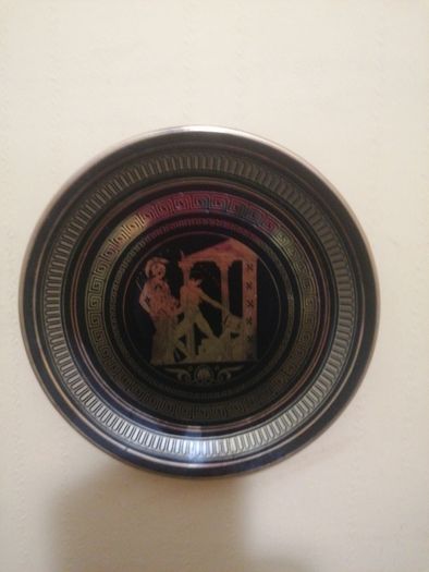 Vintage 24k Gold Painted Black Wall Plate/Plaque