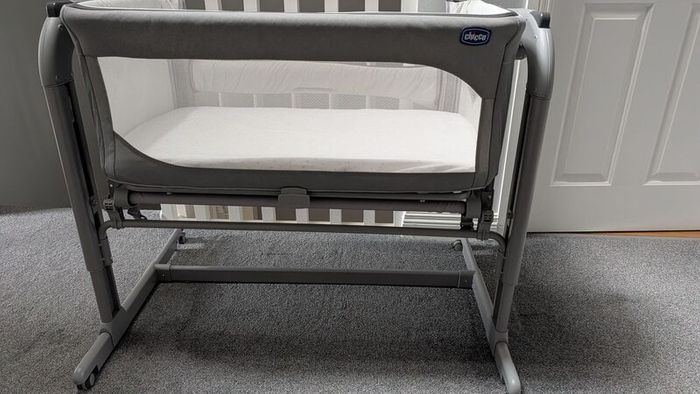 Chicco Next-to-me (with fitted sheets)