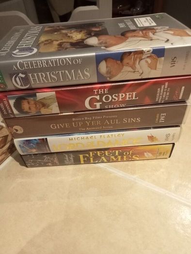 VCR collectors 90s 1000 nostalgia enthus