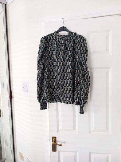 blouse