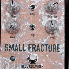 Blue Colander Small Fracture