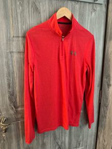 Under Armour Quarter Zip - Medium