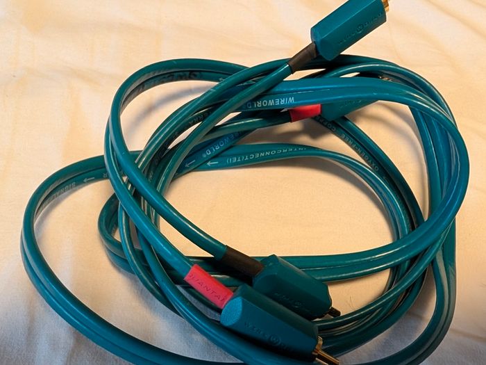 Wireworld Terea 5 , RCA Interconnected  cable ,  Pair , 2m