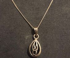 925 Sterling Silver Celtic Knot Necklace