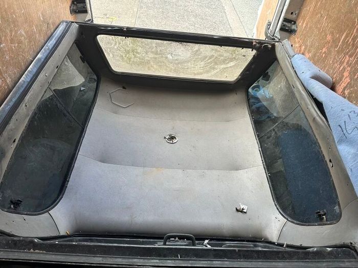 Hilux canopy came from a 2008 hilux but fits most models of hilux tinted glass sliding windows on both sides and tinted glass door