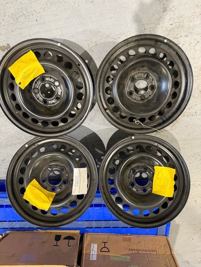 Genuine set (4) 16" Mercedes steel wheels