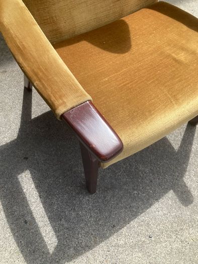 Parker Knoll PK1071 Wingback Armchair - Warehouse and Showroom Open Saturday  8th August 12 till 4pm Eircode R95T227