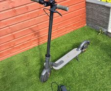 Xiaomi Mi Electric Scooter