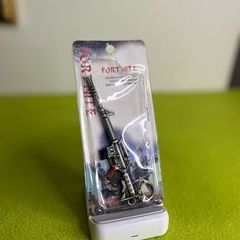 New Style Fortnite Metal Toy Gun Keyring Key chain.