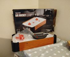 air hockey