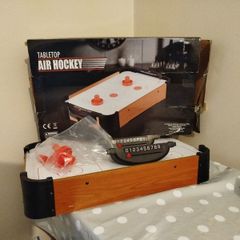 air hockey