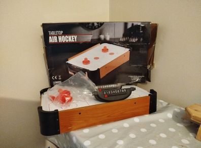 air hockey