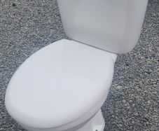 Toliet