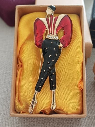 Vintage Brooches