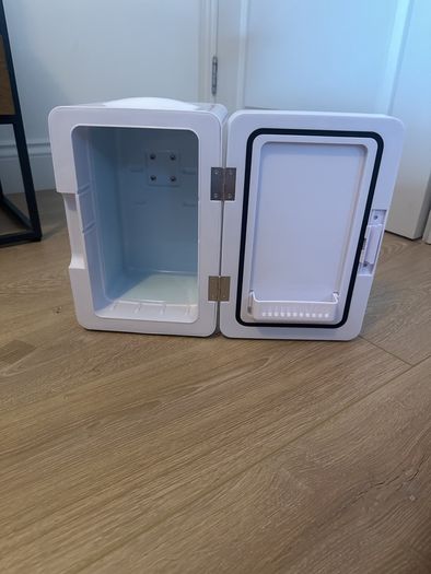 cosmetics mini fridge